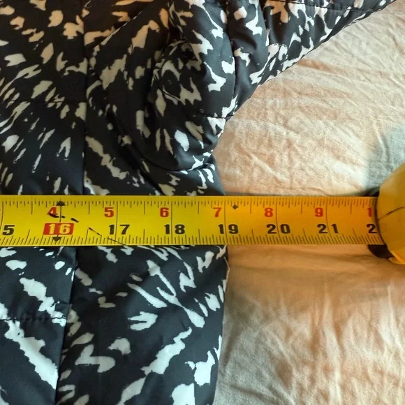 The North Face Girls Reversible Winter Jacket size XL - Picture 10 of 13